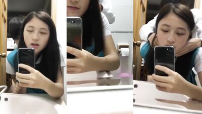 hk chinese couple toilet doggy selfie