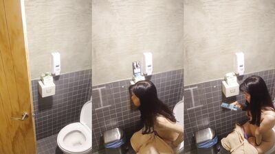 taiwanese girl in toilet room