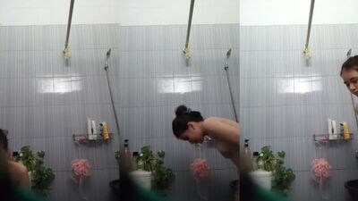 Voyeur Indonesia Step Sister Shower