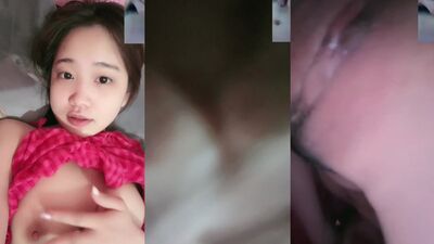 malaysian xmm fingering her shaved pussy