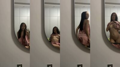 hot sg gal mirror selfie tease