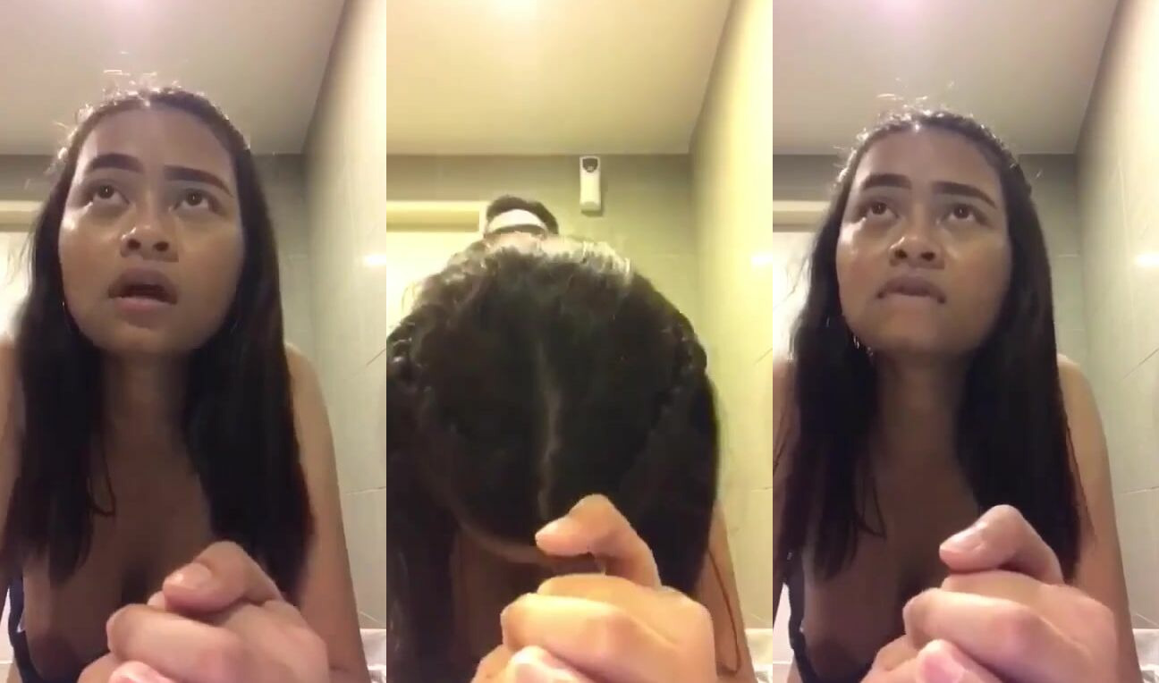 Singapore Girls Sex Scandal Doggy Style in a Public Toilet