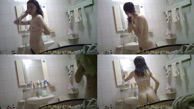 Peeping on female classmate taking shower1/4