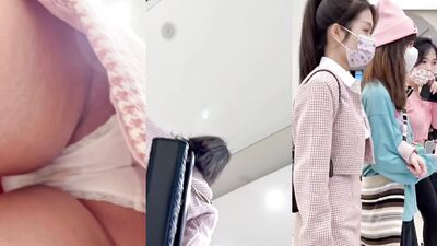 roaming the mall catching upskirt [8]