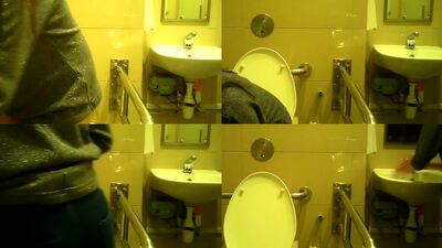 sg caught in public toilet [6]