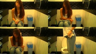 sg caught in public toilet [12]