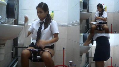 spy cam in singapore public toilet [12]