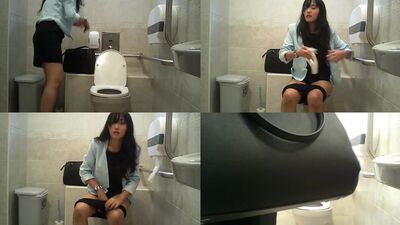 sg caught in public toilet [26]