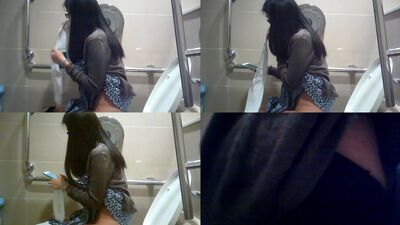 caught in starbucks toilet [2]