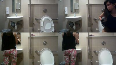 caught in starbucks toilet [8]