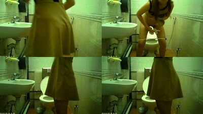 caught spy cam in Malaysia toilet [5]