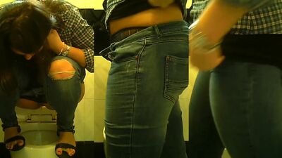 caught spy cam in Malaysia toilet [22]