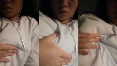 my xmm pp lyy boobs touch